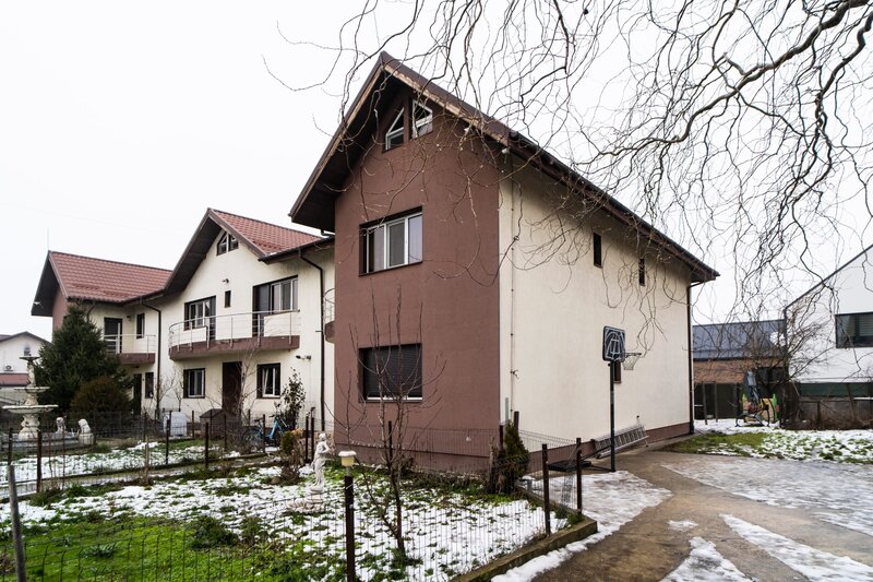 Ciorogarla casa 5 camere, P+1Et+Pod, teren 434 mp, STB la 300m, COMISION 0%